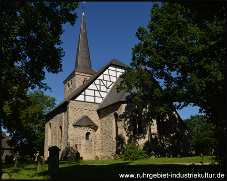 Romantische Dorfkirche Stiepel (Abstecher)