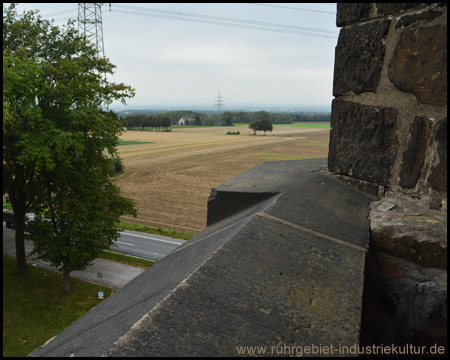 Steinbrüstung der Aussichtsplattform