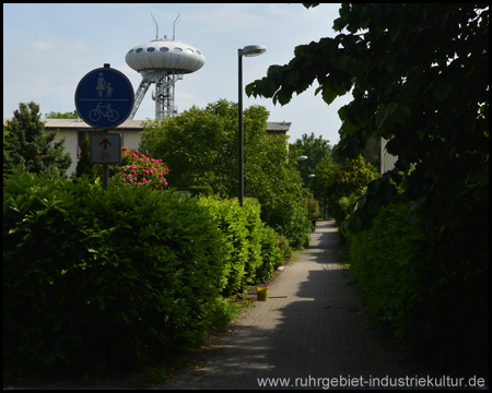 Es ist noch einige Zeit als Landmarke sichtbar (Blick zurück)