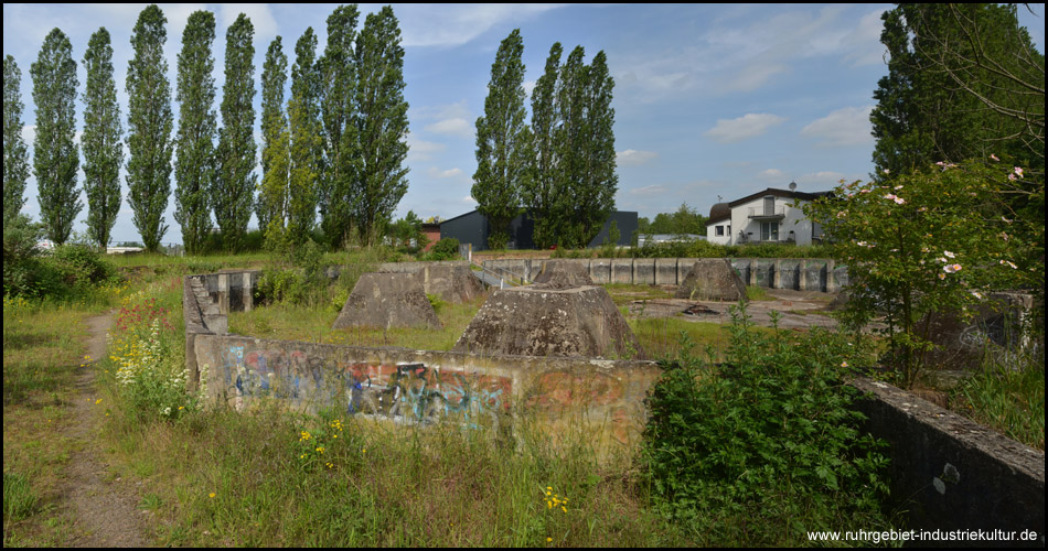 Fundament eines ehemaligen Kühlturms