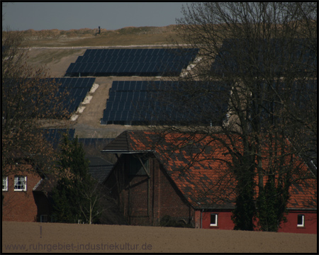 Zentralmülldeponie Kornharpen mit Solarstromkraftwerk