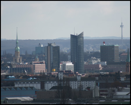 Blick auf die Innenstadt u.a. mit Reinoldikirche und RWE-Tower