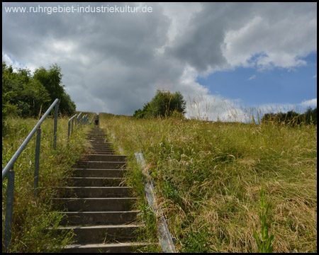 Treppe am Zugang von Deusen