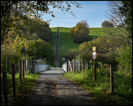 Treppe auf einen Berg