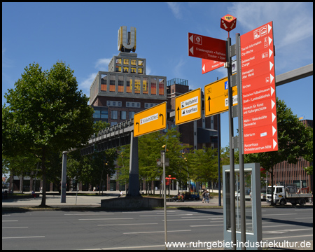 Das Dortmunder U vom Königswall aus gesehen