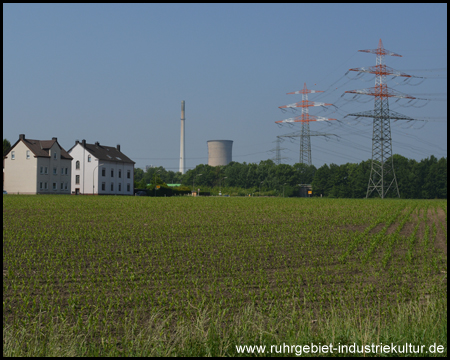 Inzwischen abgerissener Kühlturm des Kraftwerks Knepper