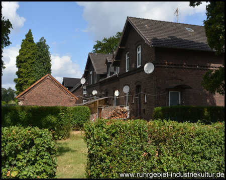 Zechenhäuser der Bergbaustraße in Ebel