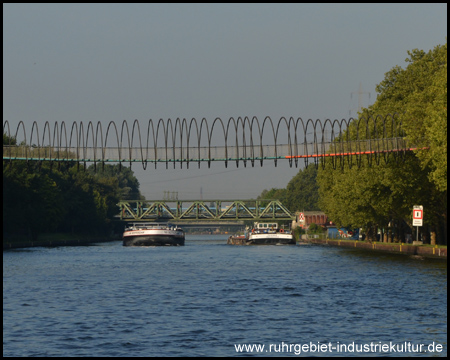 Start der 4. Etappe: Slinky-Brücke am Kaisergarten Oberhausen