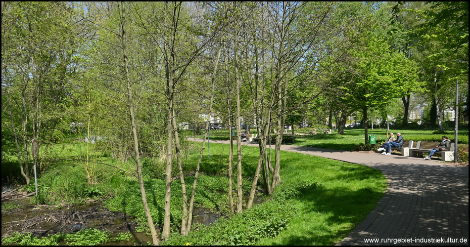 Junge Emscher im Emscherpark in Holzwickede