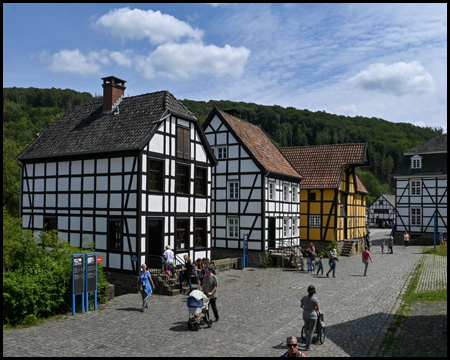 Dorf mit Fachwerkhäusern im Freilichtmuseum Hagen