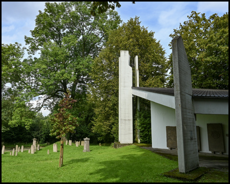 Neue Friedhofskapelle aus Beton