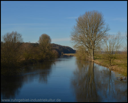 Blick von der Kuhbrücke flussabwärts