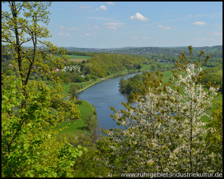 Blick auf die Ruhr flussaufwärts Richtung Witten