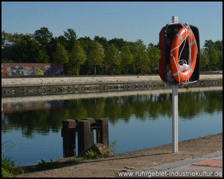 Rettungsring und Kanaluferpark