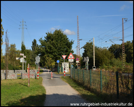 Hier traf die Verbindungskurve von der Emschertalbahn auf die Hollandstrecke – kurz vorm Bahnhof Sterkrade, unserem Ziel 