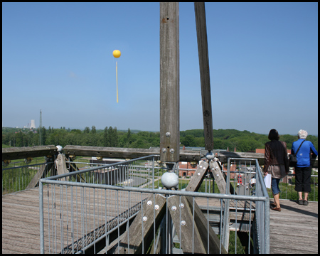 Auf zwölf Metern Höhe befindet sich die Aussichtsplattform