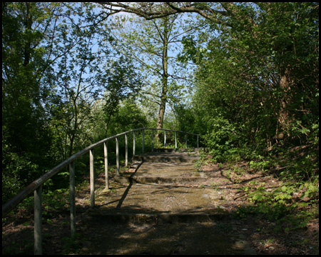 Treppe mit den letzten Metern zum Gipfel