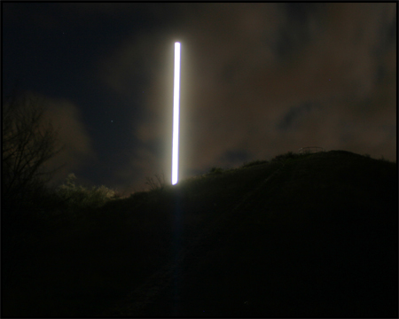 Lichtskulptur neben der Aussichtsplattform Adener Höhe ISO 200, Blende f3,5, Belichtung 6 Sekunden