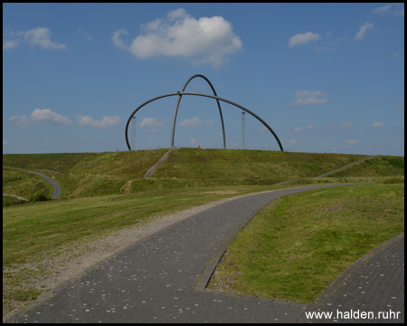 Auf dem Nachbargipfel steht das Horizontobservatorium