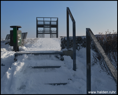 Die Ewald-Empore im Westen der Halde Hoheward