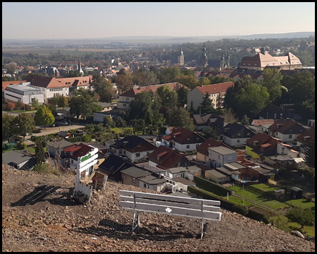 Bank mit Blick zur Stadtmitte