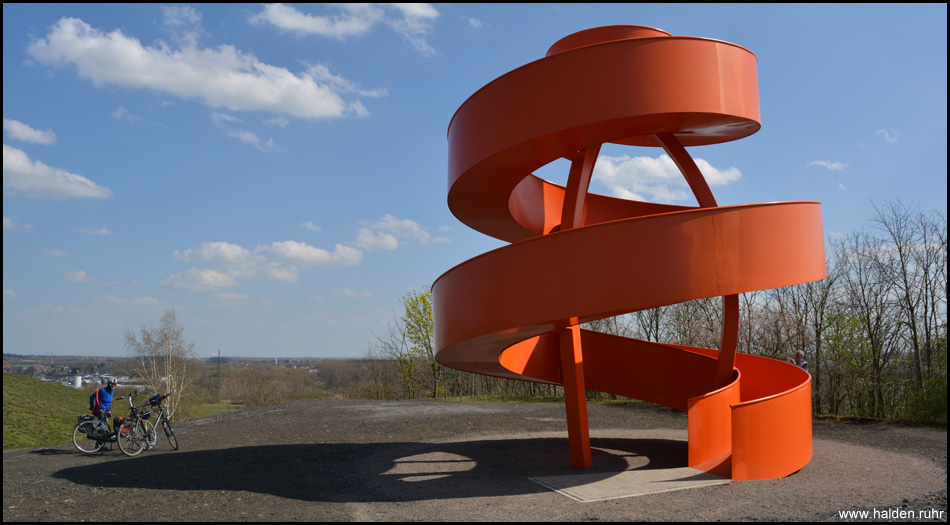 Der Aussichtsturm "Haldenzeichen" auf der Radbodhalde