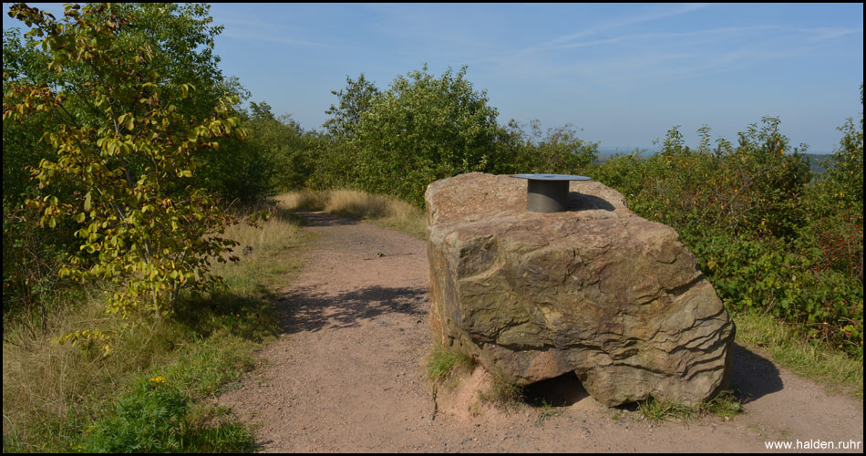   Auf dem Gipfel der Rudolfhalde im Ibbenbürener Revier