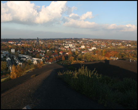 Blick auf Schüngelberg und Buer vom westlichen Scheinwerfer