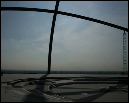 Zentraler Platz im Horizontobservatorium