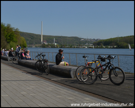 Seeplatz von Wetter mit Blick auf den Harkortsee