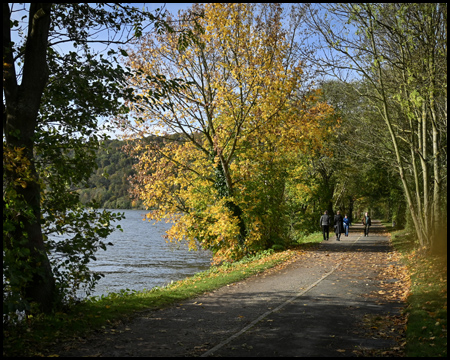RuhrtalRadweg und Weg um den Harkortsee im Herbst