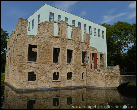 Im 2. Weltkrieg zerstörtes Haus Weitmar in Bochum