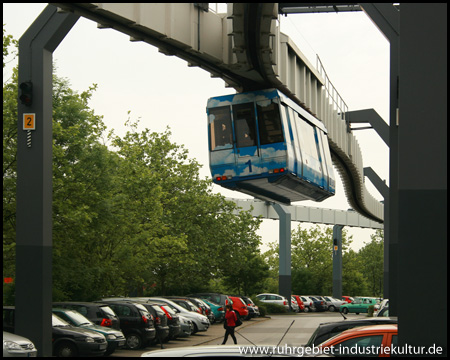 Hängebahn der TU Dortmund an der Haltestelle Campus Nord