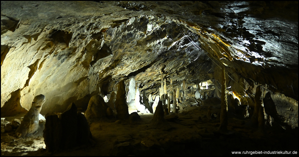 Im Innern der Heinrichshöhle in Hemer