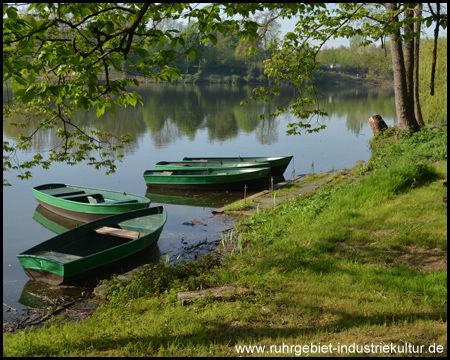 Idyllische Stelle am Ruderbootshaus