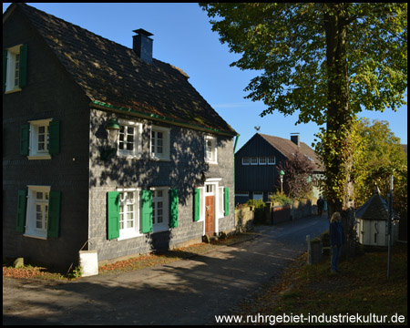 Ehemaliges Zollkontor in der idyllischen Siedlung Schee