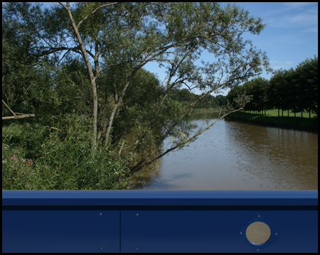 Ruhrbalkon über dem Wasser