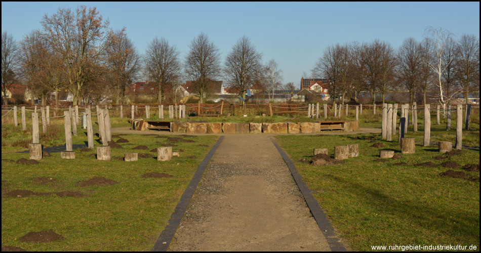 Zentrum des Interkulturellen Gartens mit den vier Kreisen samt Barfußpfaden an vier Seiten