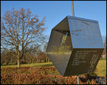 Skulptur zum Frieden und zur Völkerverständigung