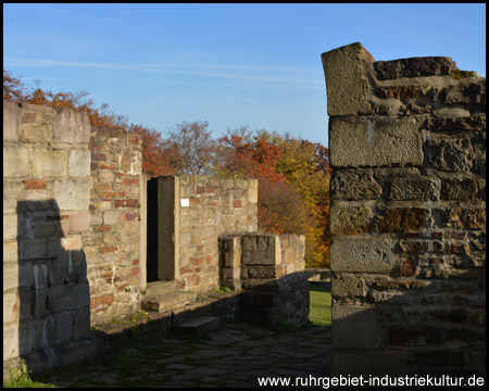 Haus der Wachstube mit Blick zur Unterburg