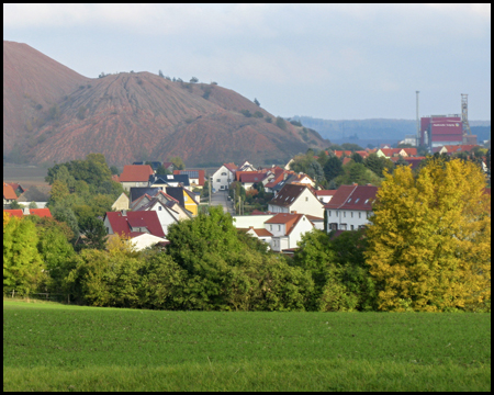 Ortsbild von Holungen mit Kaliberg