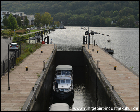 Schleuse am Stauwehr des Kettwiger Sees