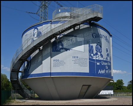 Treppe auf das Dach des Faulturms