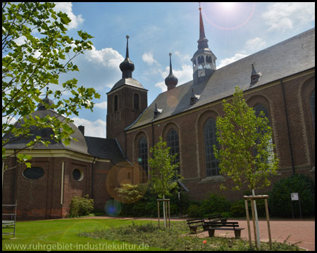 Abteikirche mit Kapelle