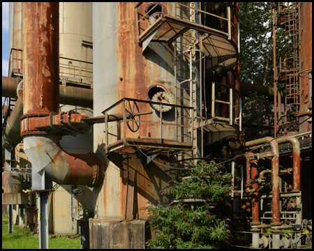 Rohrleitungen und Silos