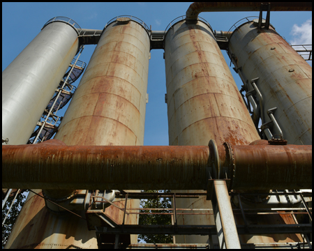 Silos von unten gesehen