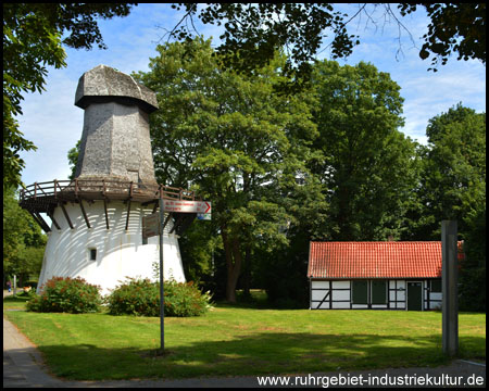 Mühle am Friedrichsborn: Windpumpe mit Wärterhaus