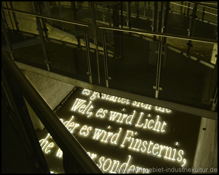 Joseph Kosuth – Die Signatur des Wortes  VG Bild-Kunst, Bonn 2018