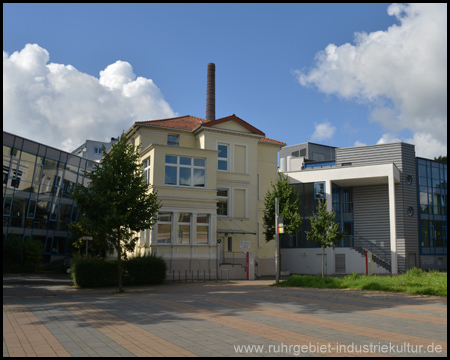 Brauerei-Villa – umgeben von den Neubauten des ZIB