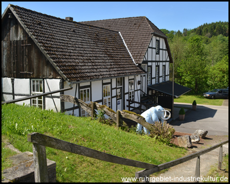 Fachwerkhaus mit dem Museum für Vor- und Frühgeschichte